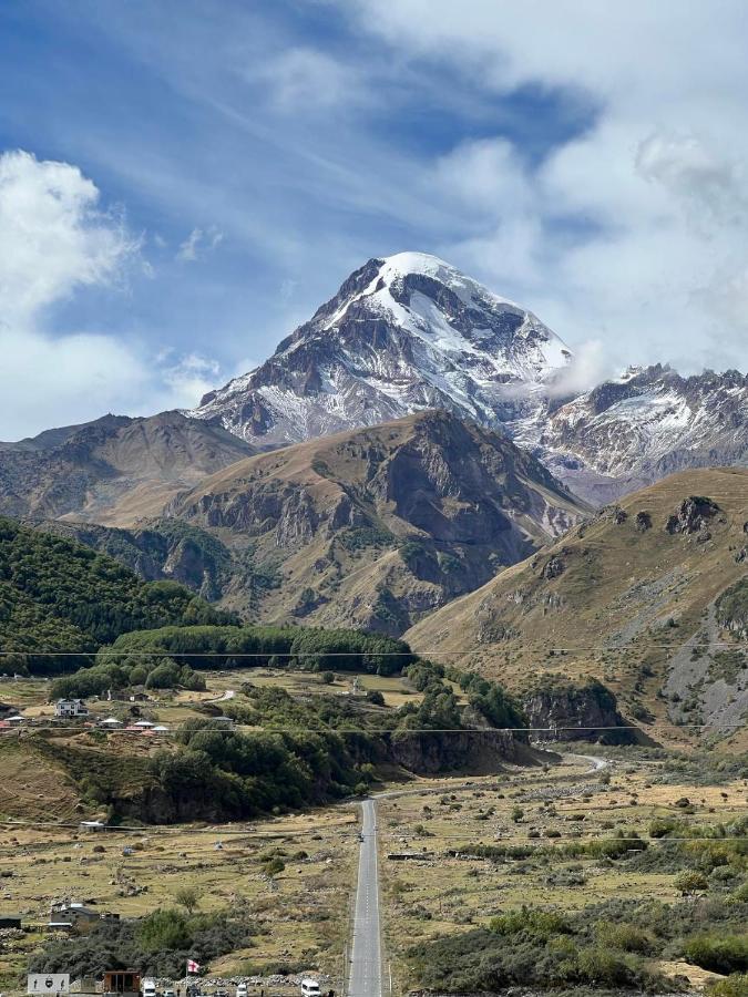 Meshia Apartment Kazbegi Eksteriør billede