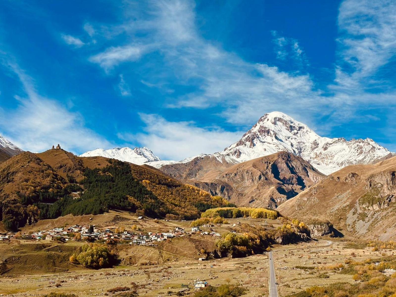 Meshia Apartment Kazbegi Eksteriør billede